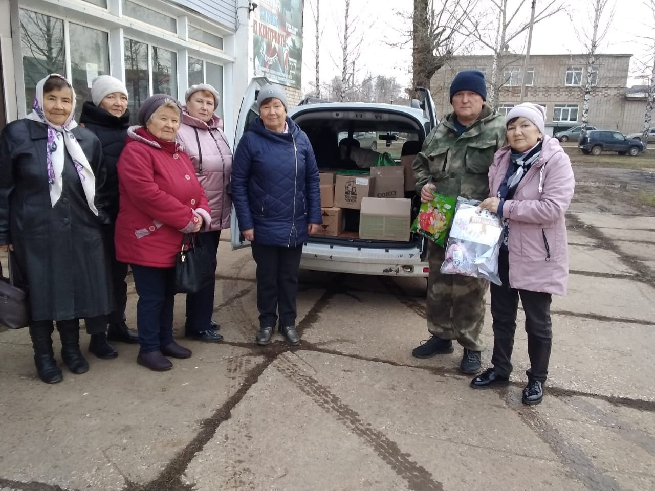 Волонтеры Юсьвинского округа с концернтой программой в военном госпитале г.  Пермь