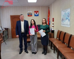 Две семьи из Юсьвинского муниципального округа получили свидетельства о получении социальной выплаты на приобретение или строительство жилья