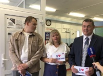 Жители Прикамья приходят на избирательные участки всей семьей