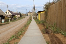 Новые тротуары из бетонных плит появились на улице Подгорная в селе Юсьва
