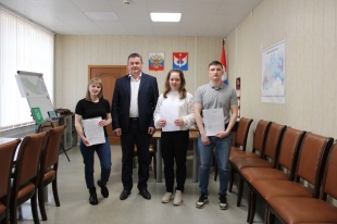 В Юсьвинском округе вручили жилищные сертификаты