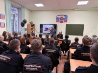 В Кудымкаре сотрудники Госавтоинспекции напомнили студентам о безопасности дорожного движения