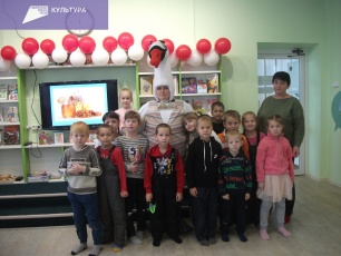 Ребята из детского сада "Улыбка" с. Юсьва побывали в модельной детской библиотеке.