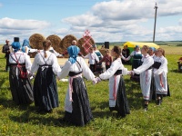 Коми-пермяцкöй  кыв вежалунöн! 