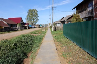 На улицах Чечулина и Набережная в селе Юсьва закончили строительство тротуаров